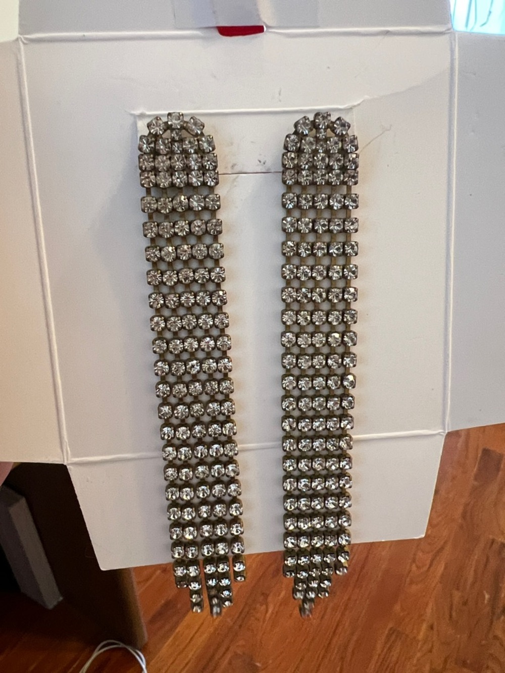 Uterque waterfall drop earring.